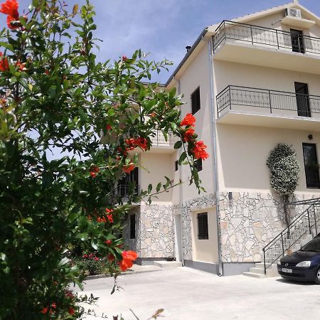 Milosavljevic Apartments 蒂瓦特 外观 照片