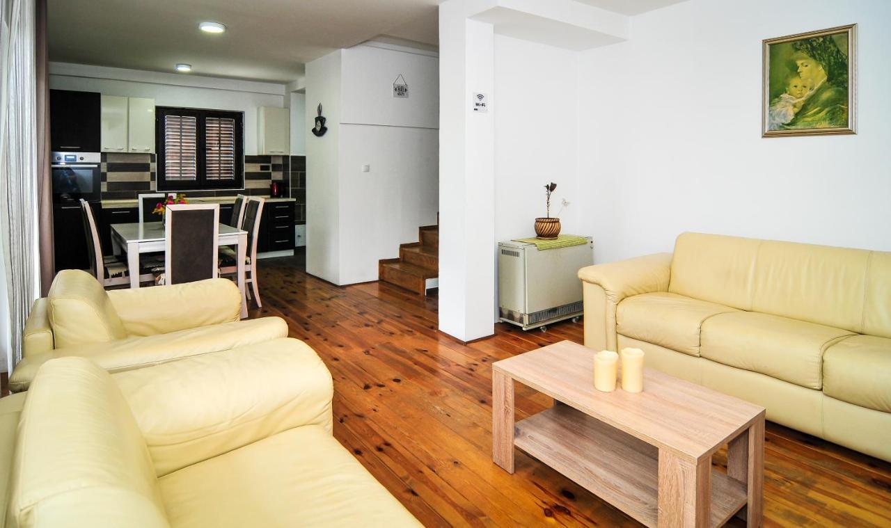 Milosavljevic Apartments 蒂瓦特 外观 照片