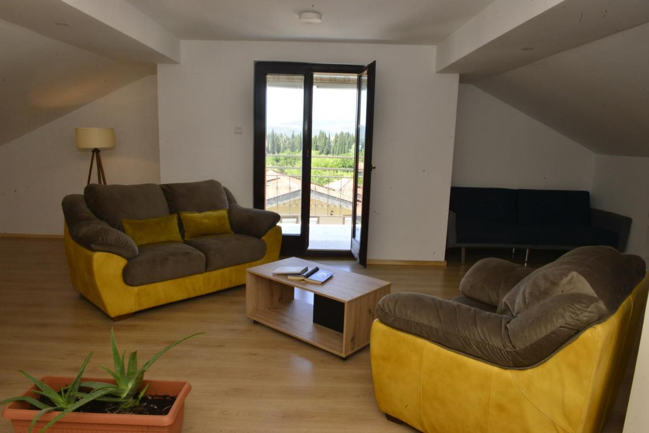 Milosavljevic Apartments 蒂瓦特 外观 照片