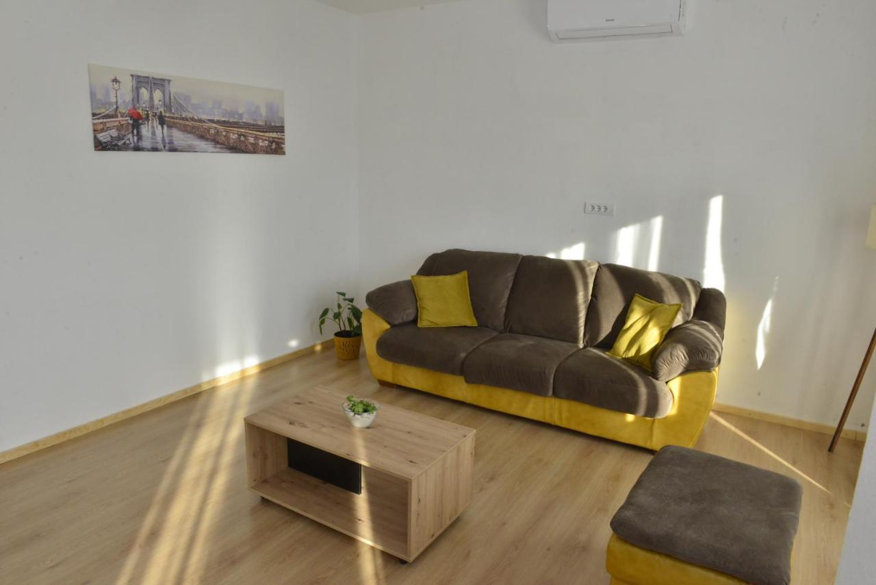 Milosavljevic Apartments 蒂瓦特 外观 照片