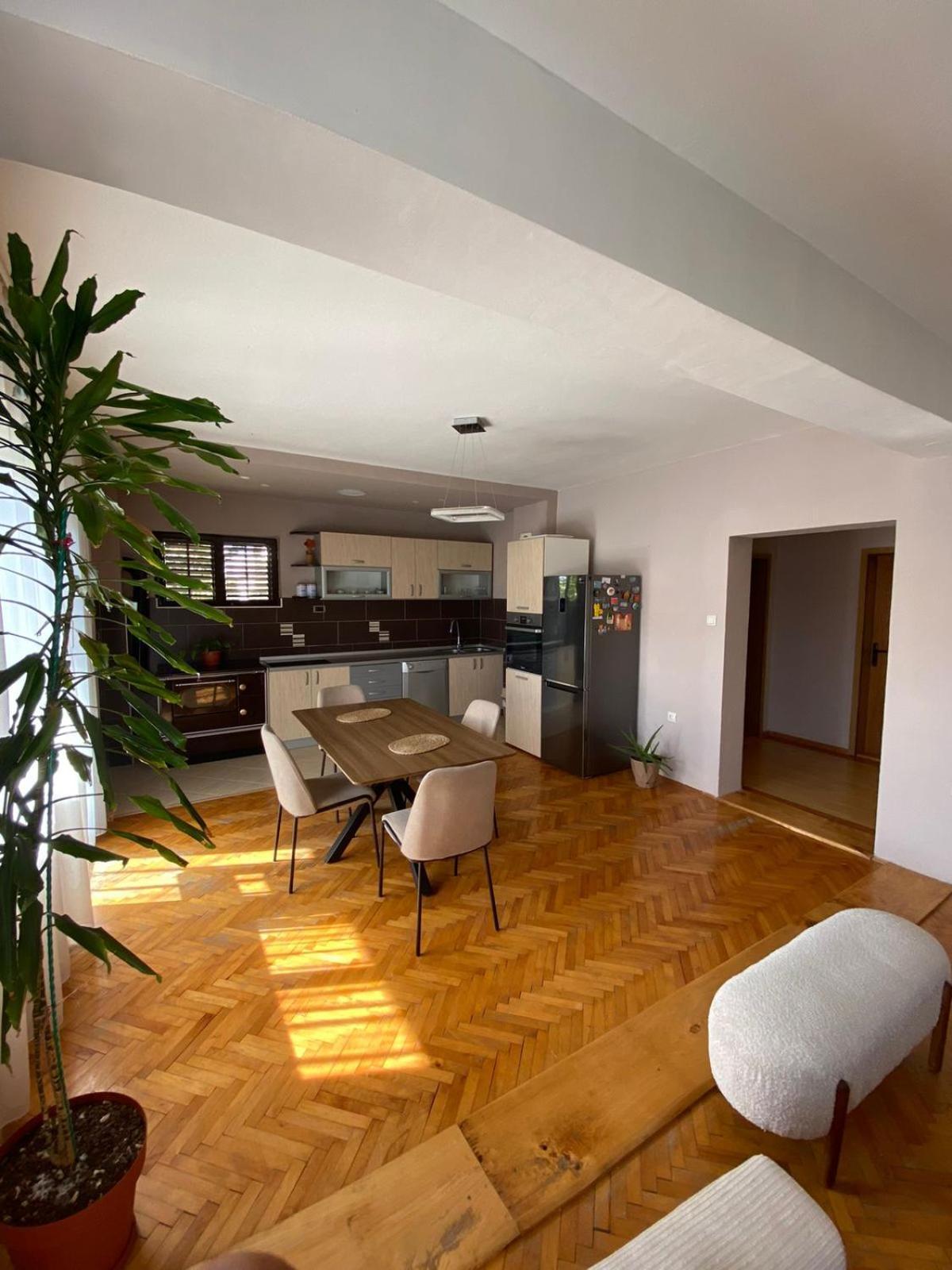 Milosavljevic Apartments 蒂瓦特 外观 照片
