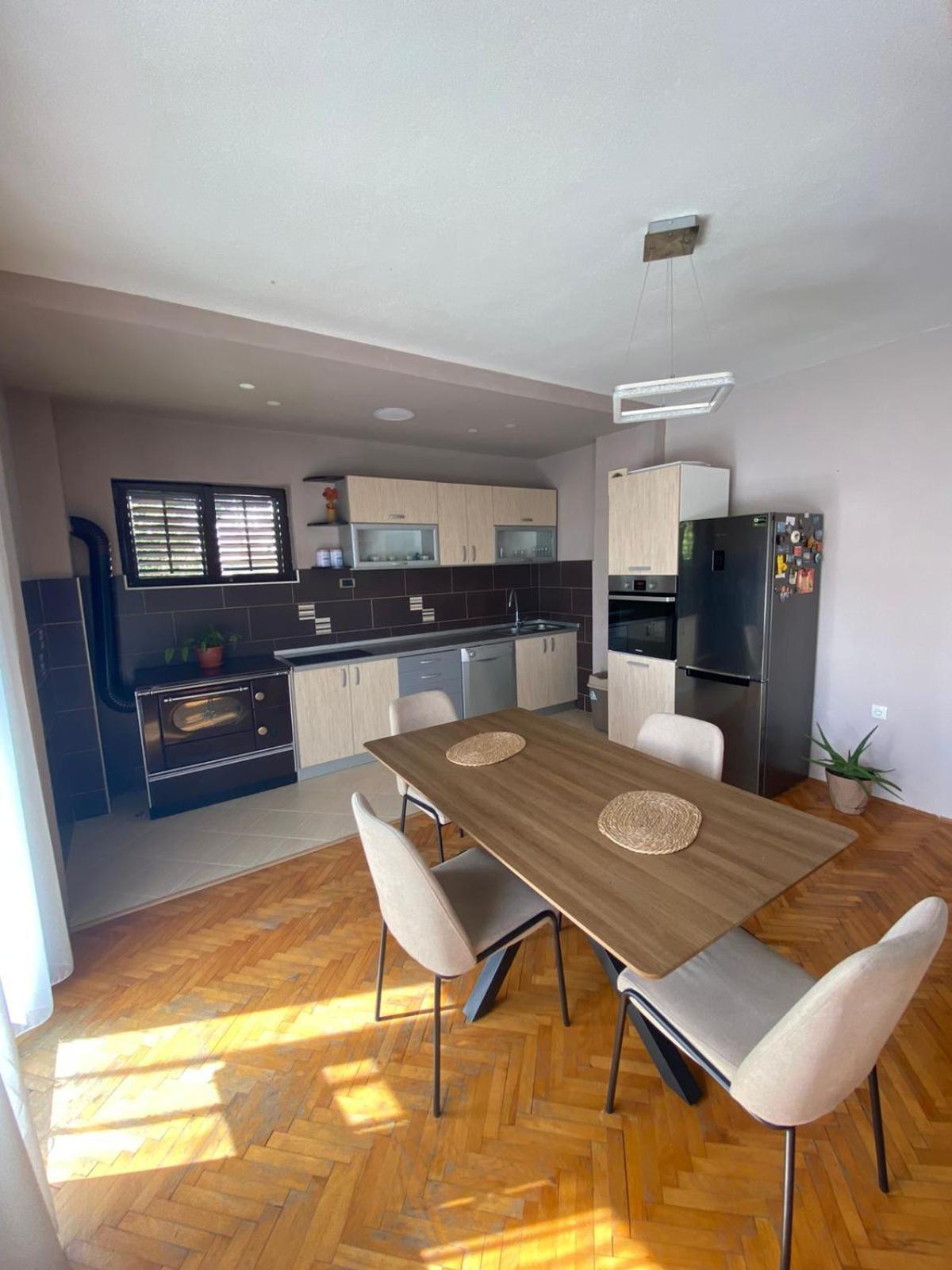 Milosavljevic Apartments 蒂瓦特 外观 照片